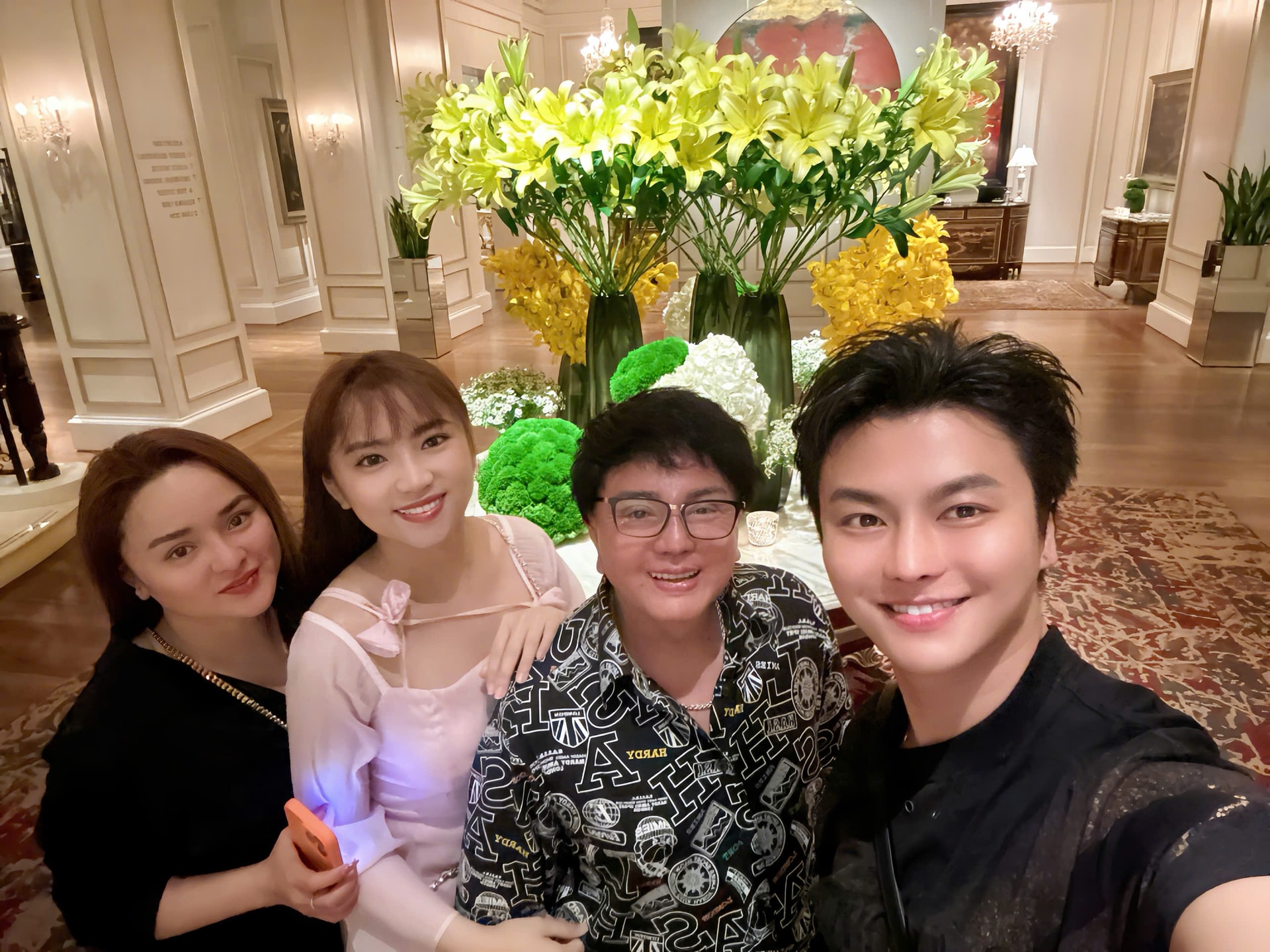 Gia đình Châu Thanh và Minh Lâm