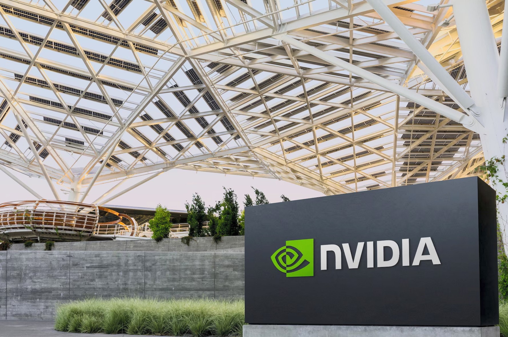 Nvidia phô diễn bước tiến AI ở GTC để giữ ngôi vương, trước nguy cơ mất thị phần
