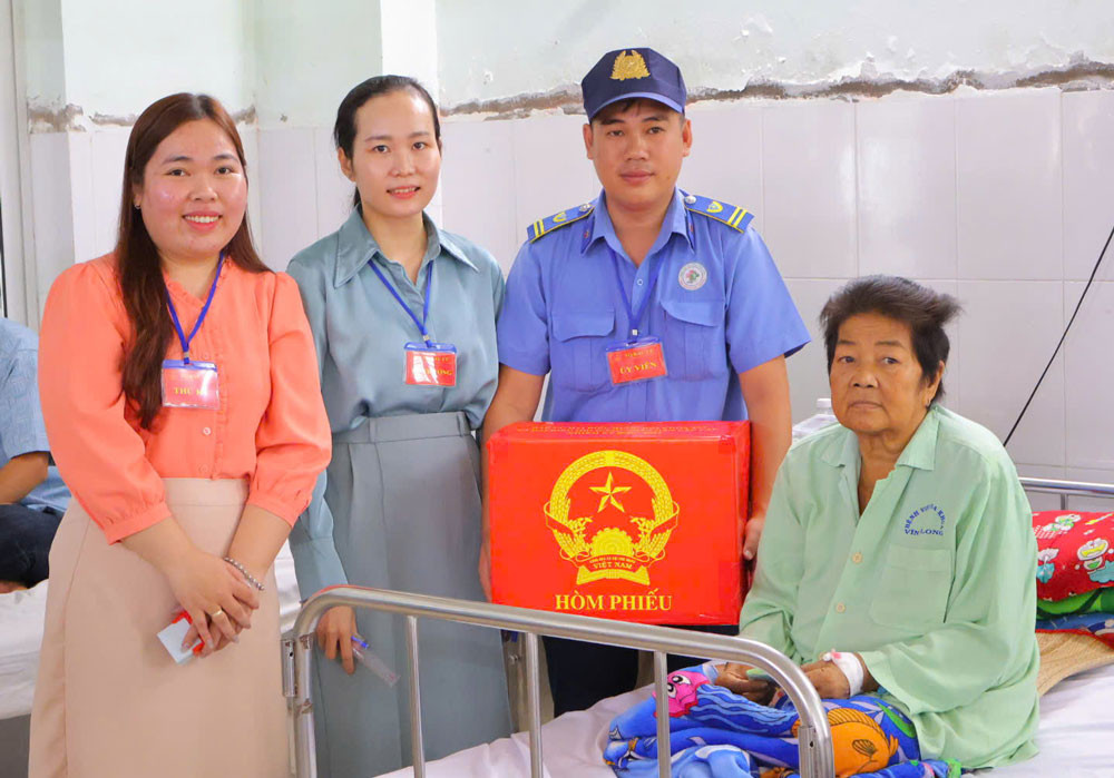 BẦU CU VINH LONG 1