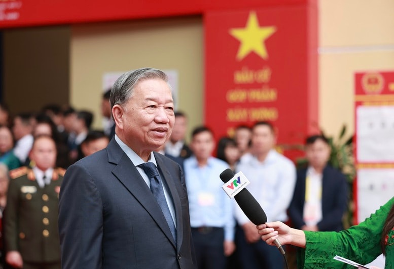 Tổng Bí thư Tô Lâm bỏ phiếu bầu cử đại biểu Quốc hội, HĐND các cấp tại phường Ba Đình, Hà Nội- Ảnh 7.