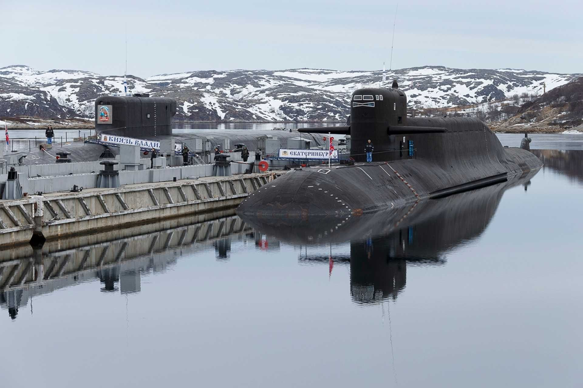 www.armyrecognition.com-templates-yootheme-cache-2c-_russia_deploys_two-thirds_of_its_nuclear_submarine_force_in_arctic_forcing_us_to_rethink_deterrence_925_001-2cc28d4b.jpeg
