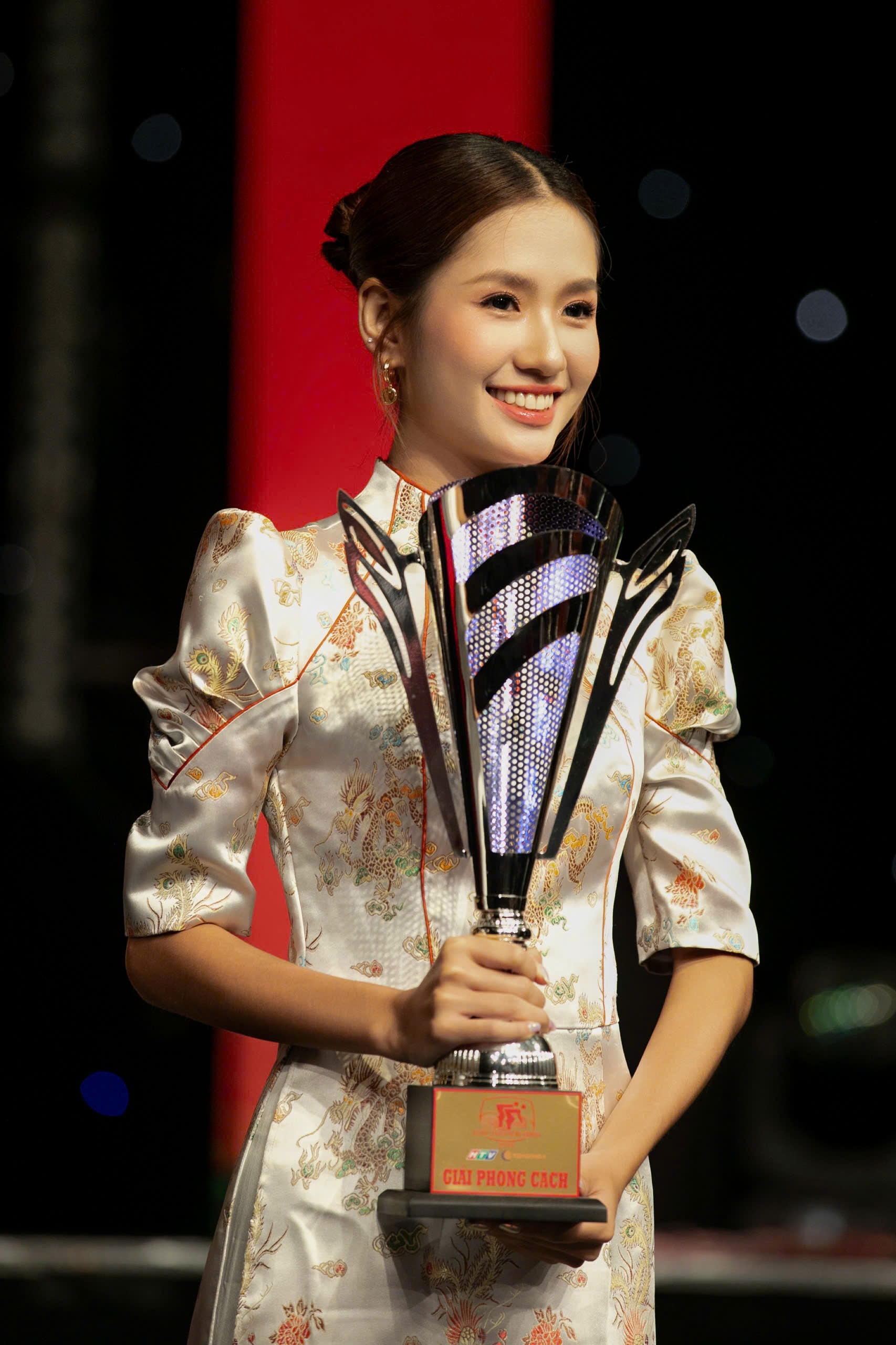 Cuộc đua xe đạp tranh Cúp Truyền hình TP.HCM 2026: Lan tỏa sống xanh cùng Hoa hậu Nguyễn Thanh Hà 2 2325403424362285039.jpg