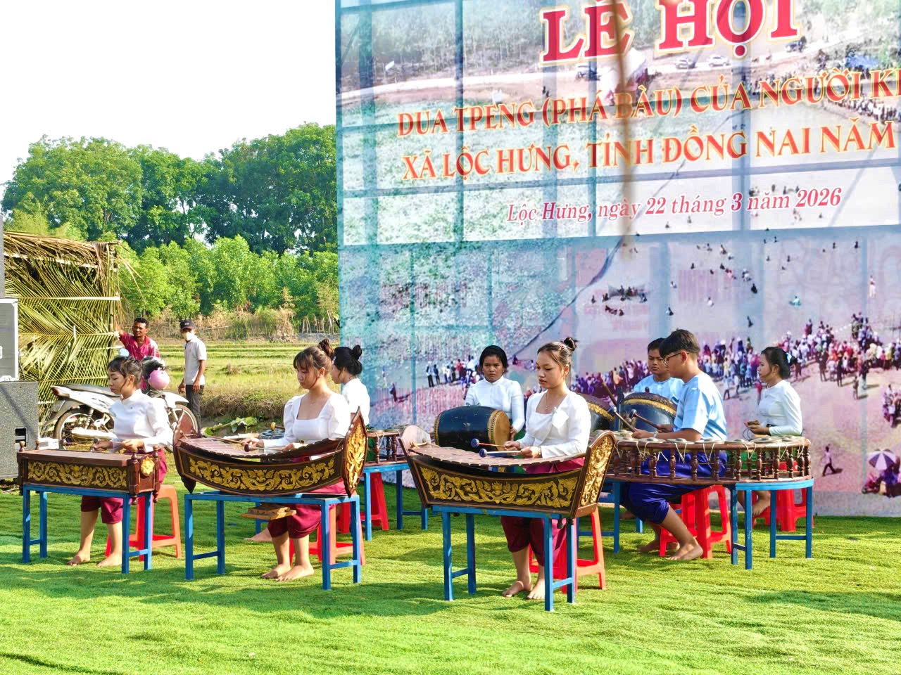 Lễ cầu phúc, cầu an đầu xuân của người Khmer thường được tổ chức trước hoặc ngay sau Tết Nguyên đán (khoảng tháng 2-3 dương lịch), do già làng và những người có uy tín trong sóc cùng bàn bạc, thống nhất.