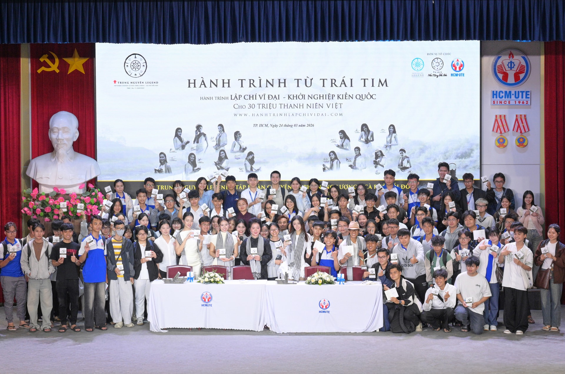 Hình 3 - Sáng ngày 24.3, tại điểm trường Đại học Công nghệ Kỹ thuật TP. Hồ Chí Minh
