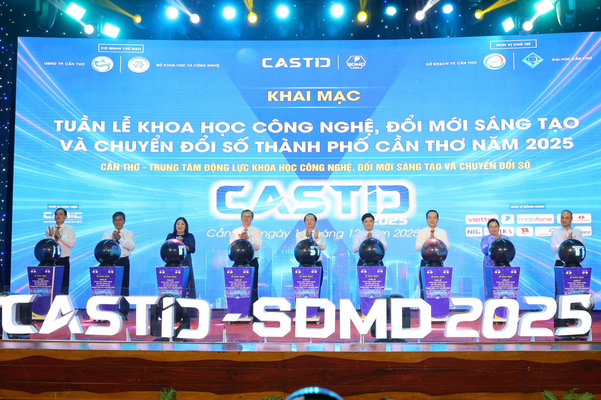 Khai mạc tuần lễ khoa học công nghệ ở Cần Thơ 2025 - Ảnh: Trung Phạm