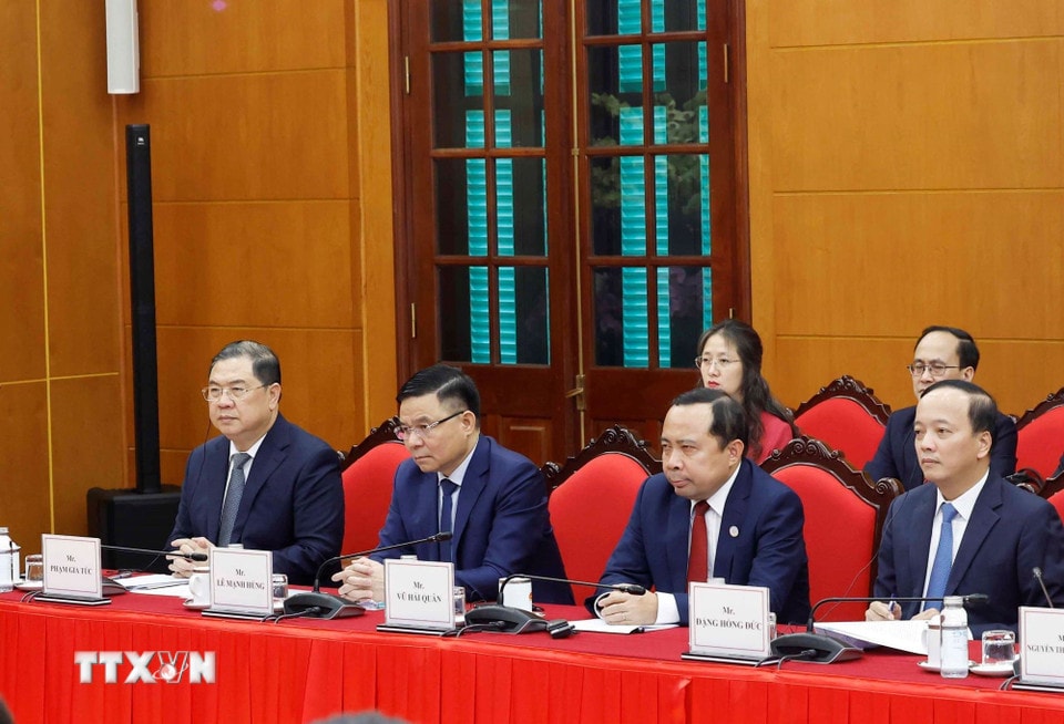 tong-bi-thu-to-lam-tiep-lanh-dao-mot-so-tap-doan-quoc-te-26-6-17745272426771385700803.jpg