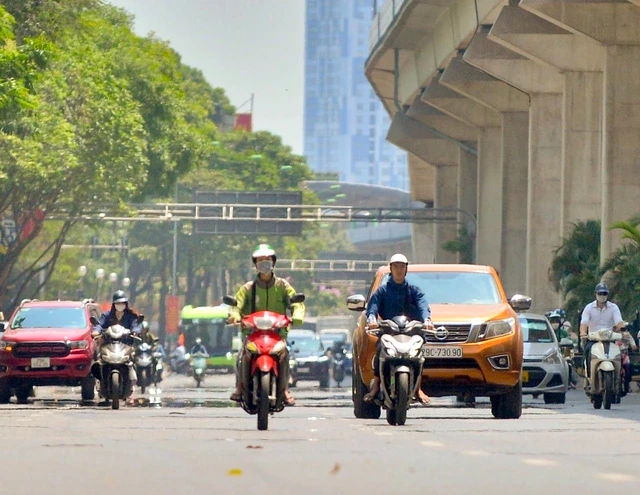 Thời tiết hôm nay 30.3: Từ mưa dông chuyển thẳng sang nắng nóng gay gắt 