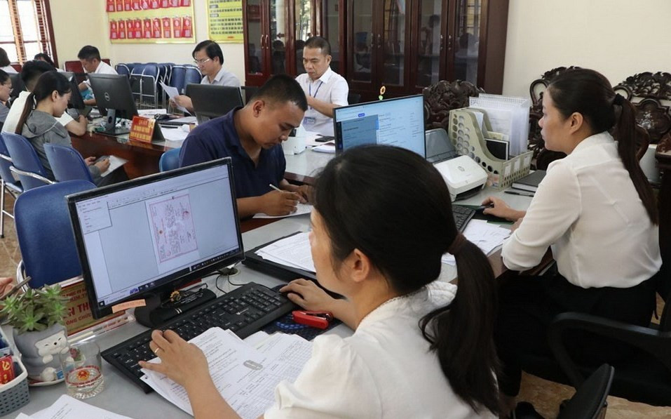Cán bộ không được soạn thảo văn bản, lưu trữ tài liệu mật trên máy tính kết nối Internet