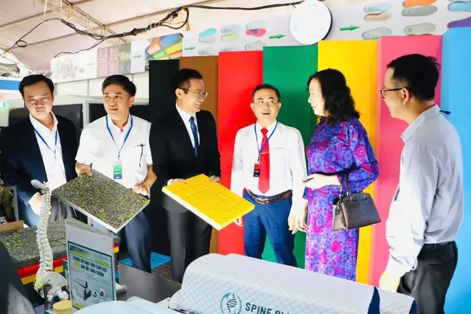 Lãnh đạo Đồng Nai dự Ngày hội khoa học, công nghệ, đổi mới sáng tạo và chuyển đổi số tỉnh Đồng Nai năm 2025