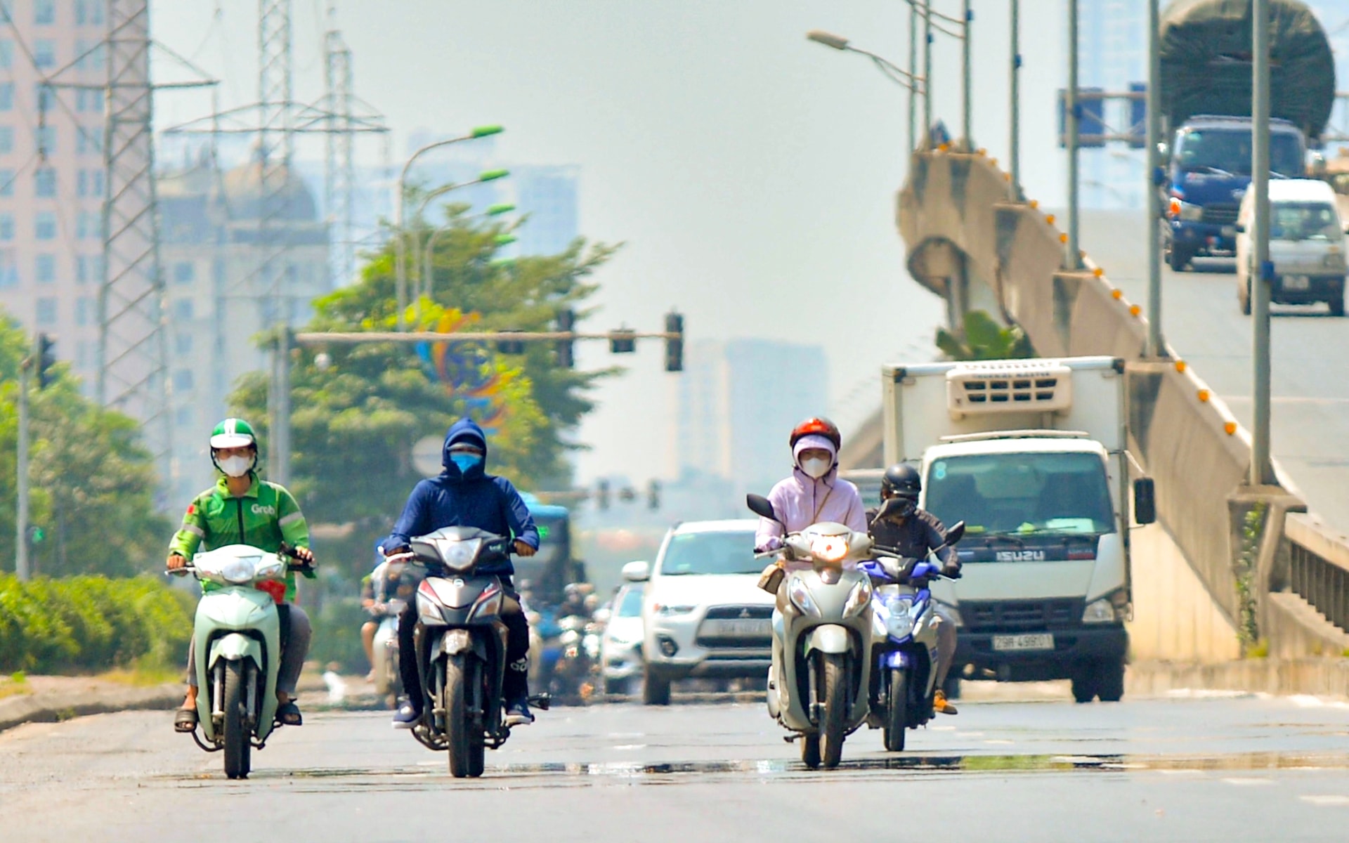 thoi-tiet-2-17499506360421713886097-0-0-1237-1979-crop-1749950678337922753320.jpg