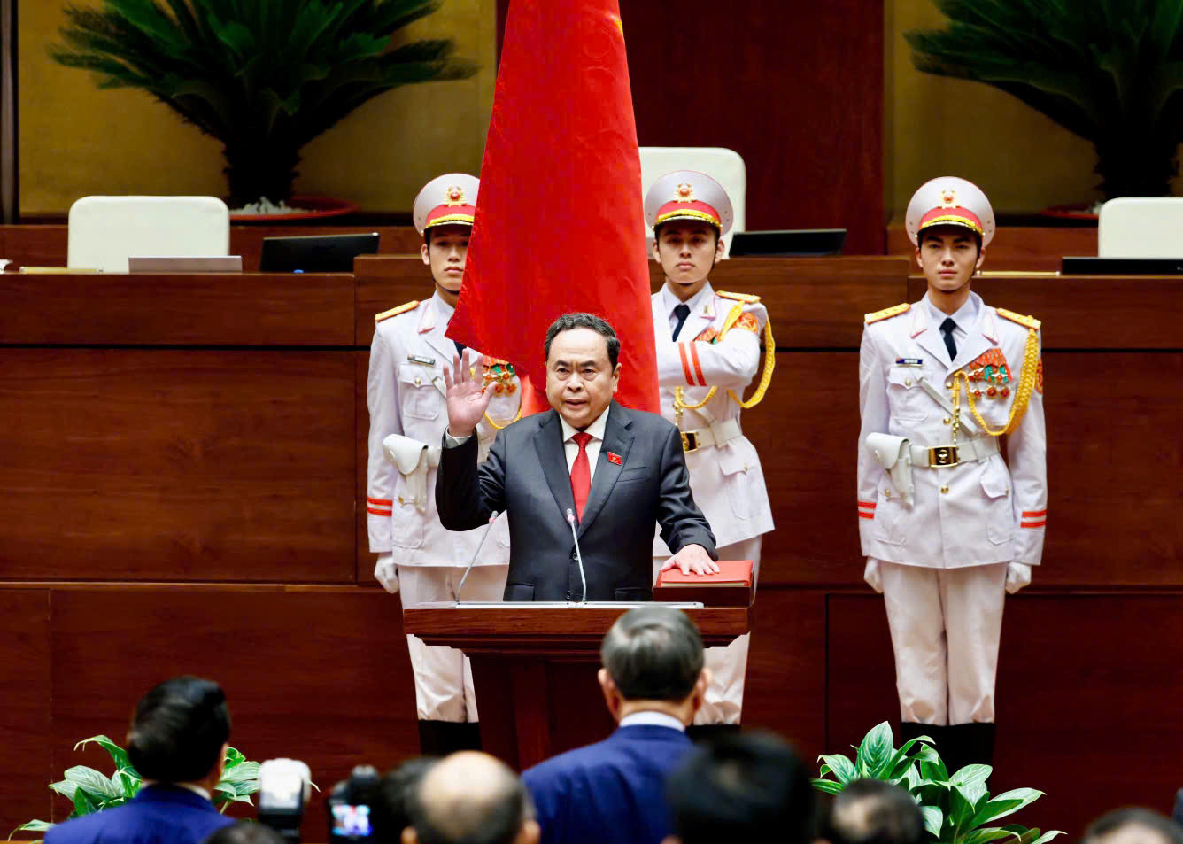 Chủ tịch Quốc hội Trần Thanh Mẫn: ‘Nguyện cống hiến hết sức mình, phụng sự Tổ quốc, phục vụ nhân dân’- Ảnh 1.