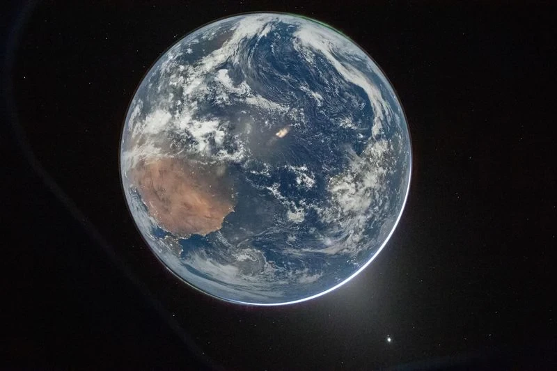 earth-artemis-ii.webp