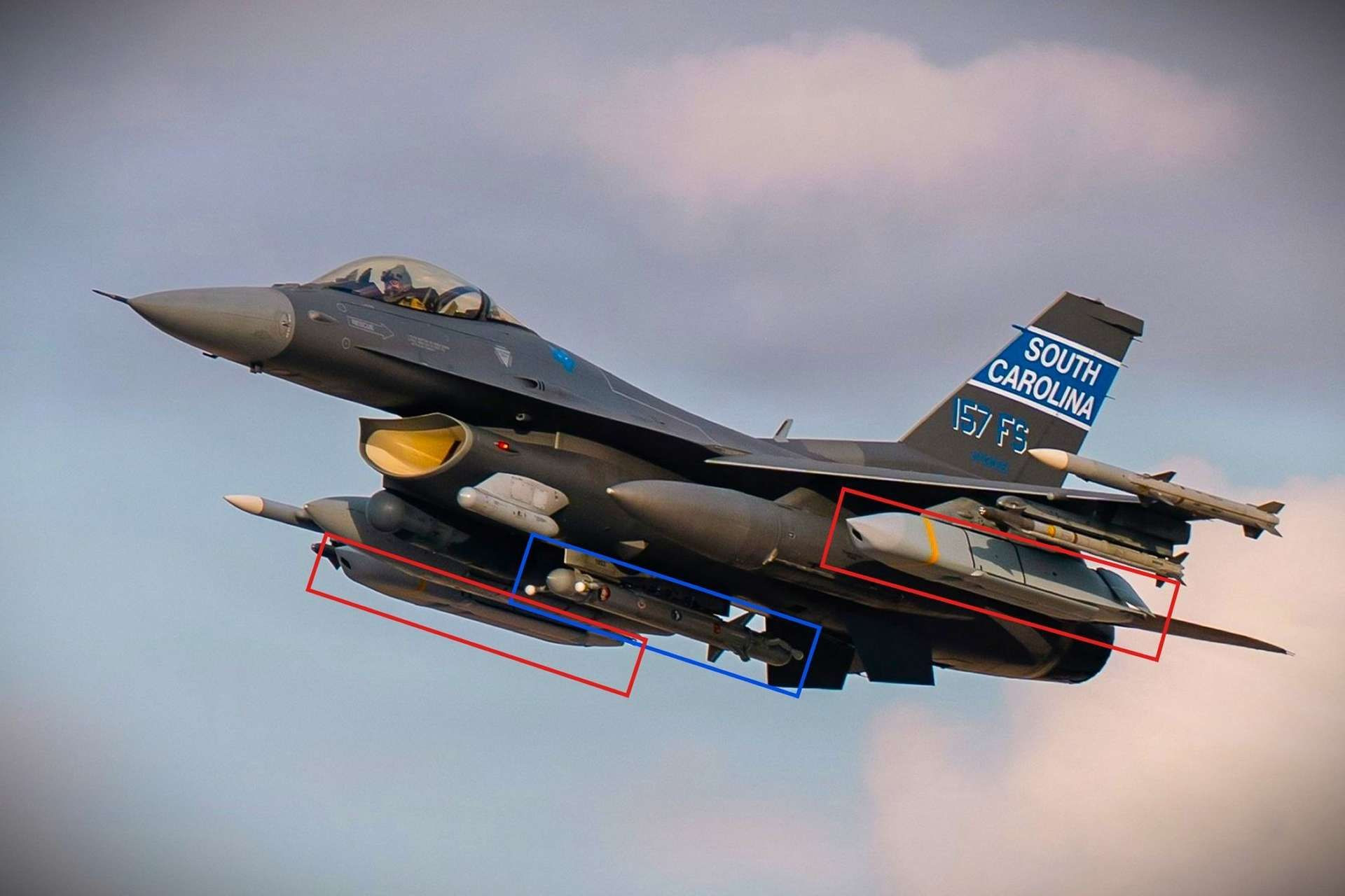 www.armyrecognition.com-templates-yootheme-cache-91-_u.s._f-16c_combat_loadout_deployed_in_operation_epic_fury_reveals_standoff_strike_and_electronic_warfare_role-91aedea2.jpeg