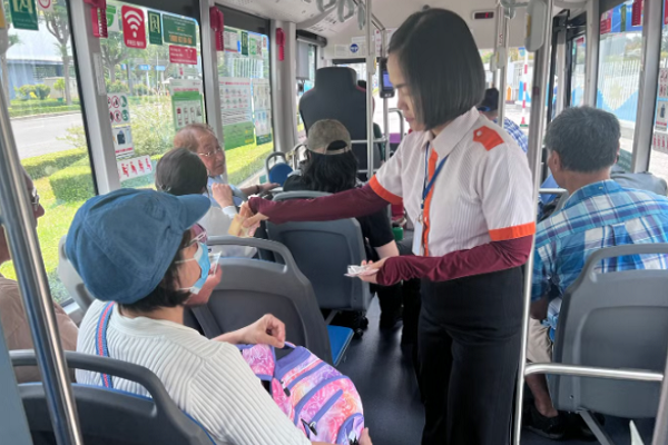 Nếu chúng ta miễn phí hoàn toàn theo kiểu đại trà, người dân sẽ không còn động lực để quẹt thẻ, và thành phố sẽ hoàn toàn