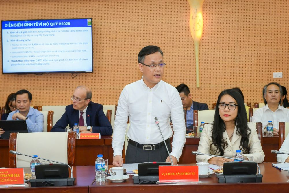 Vụ trưởng Vụ CSTT Phạm Chí Quang báo cáo tại cuộc họp