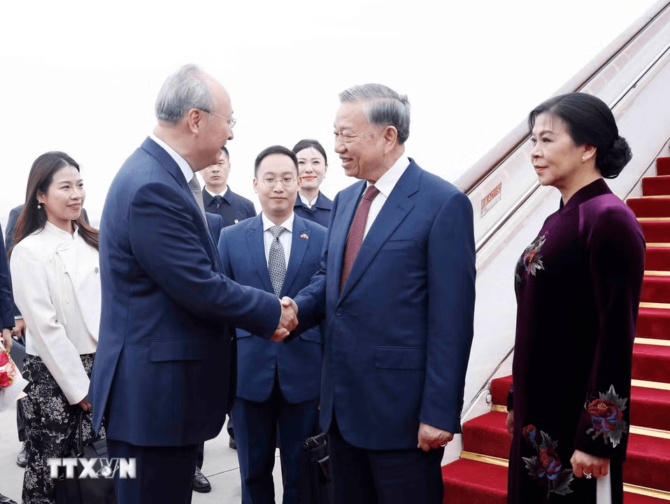 Tổng Bí thư, Chủ tịch nước Tô Lâm và Phu nhân bắt đầu thăm cấp Nhà nước đến Trung Quốc- Ảnh 2.