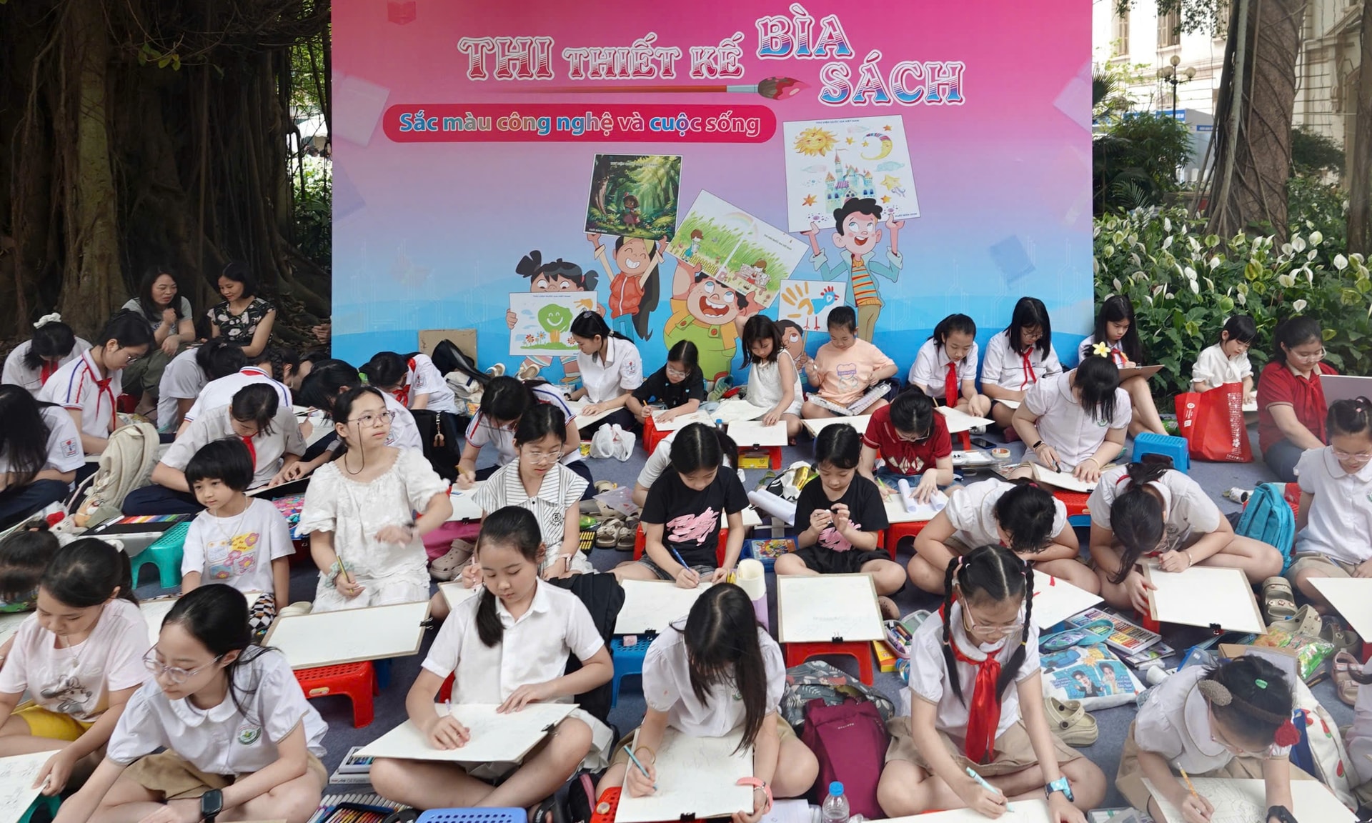 hoc-sinh-thiet-ke-bia-sach.jpg