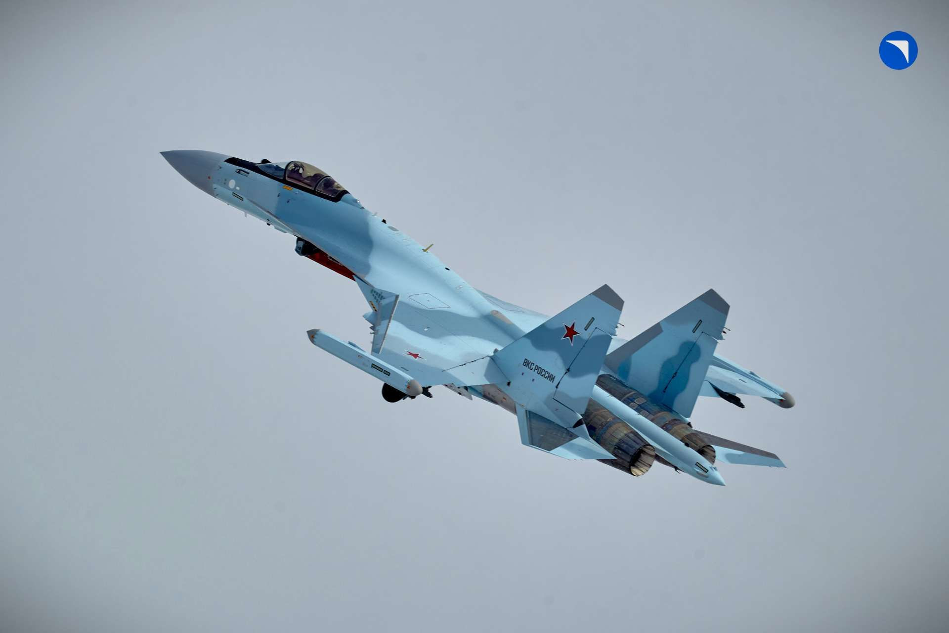 www.armyrecognition.com-templates-yootheme-cache-8d-_russia_receives_new_su-35s_fighters_to_sustain_air_superiority_and_extend_long-range_strike_capabilities-8d2c2794.jpeg