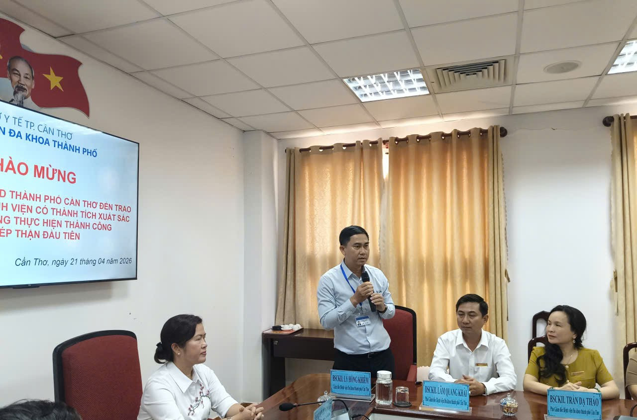 BSCKII. Lý Hồng Khiêm - Giám đốc Bệnh viện Đa khoa TP.Cần Thơ - Ảnh: Văn Kim Khanh