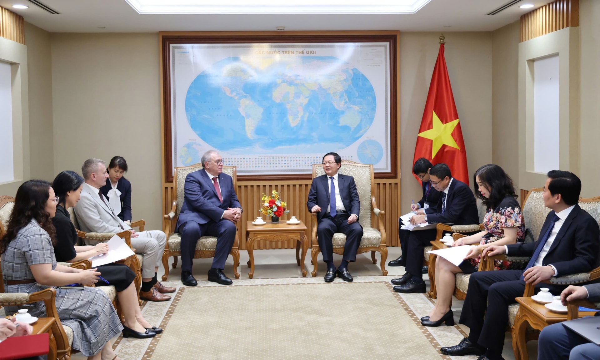 điện hạt nhân