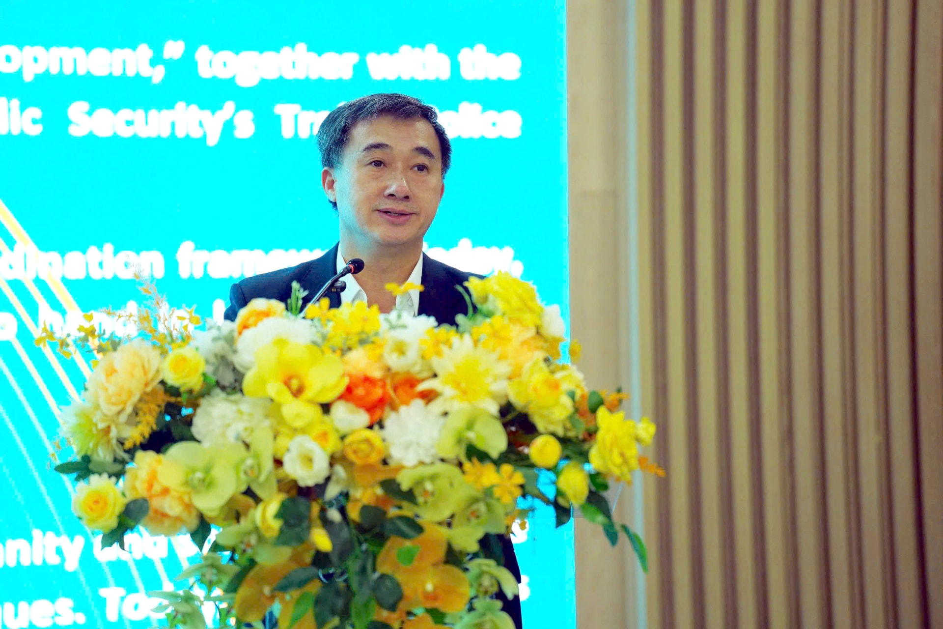 Thứ trưởng Bộ Y tế - ông Trần Văn Thuấn phát biểu tại sự kiện, nhấn mạnh vai trò hợp tác liên ngành trong việc thúc đẩy phát triển bền vững.