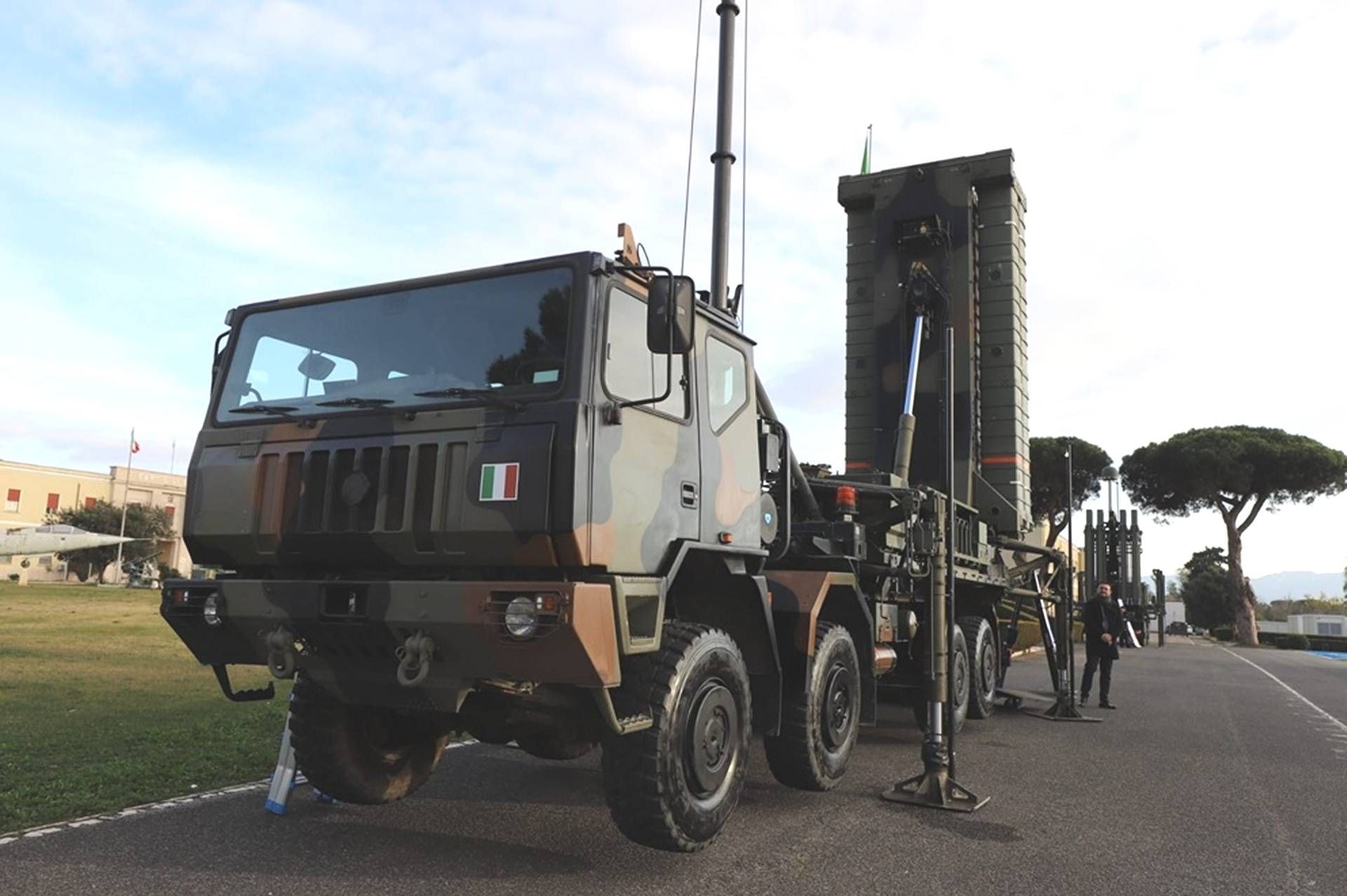 www.armyrecognition.com-templates-yootheme-cache-bd-_italy_deploys_new_samp_t_ng_and_grifo_air_defense_missile_systems_into_operational_service_1920_001-bdfe4cb8.jpeg