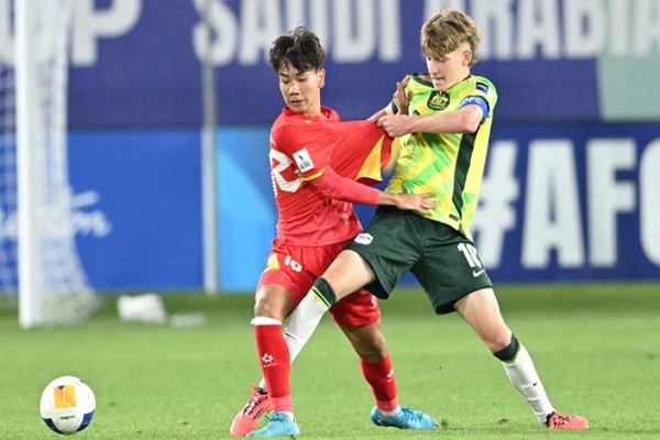 u17-viet-nam-vo-dich-nhung-thap-be-su-that=giac-mo-1m80-hinh-anh 4