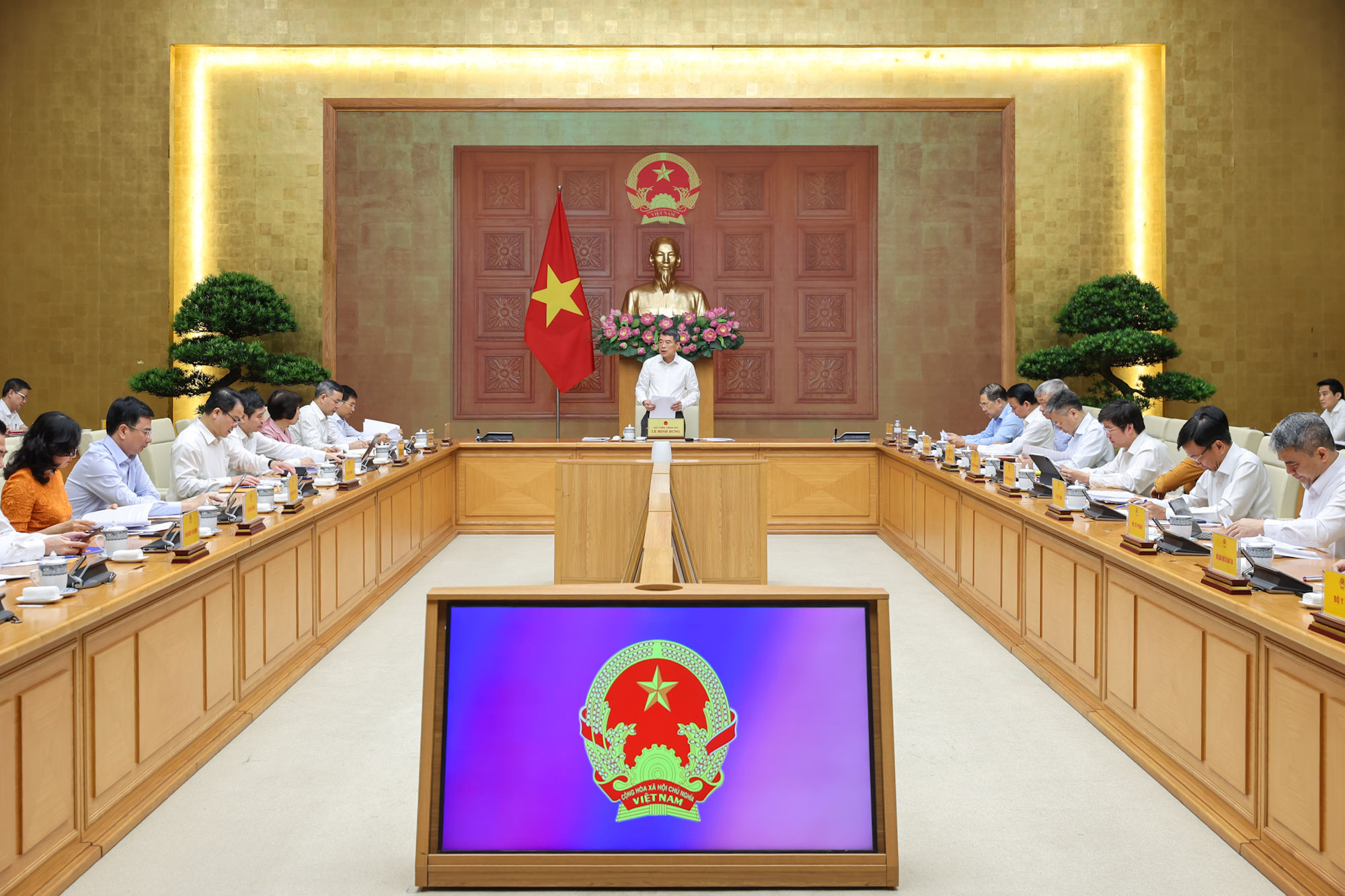 tăng trưởng 2 con số