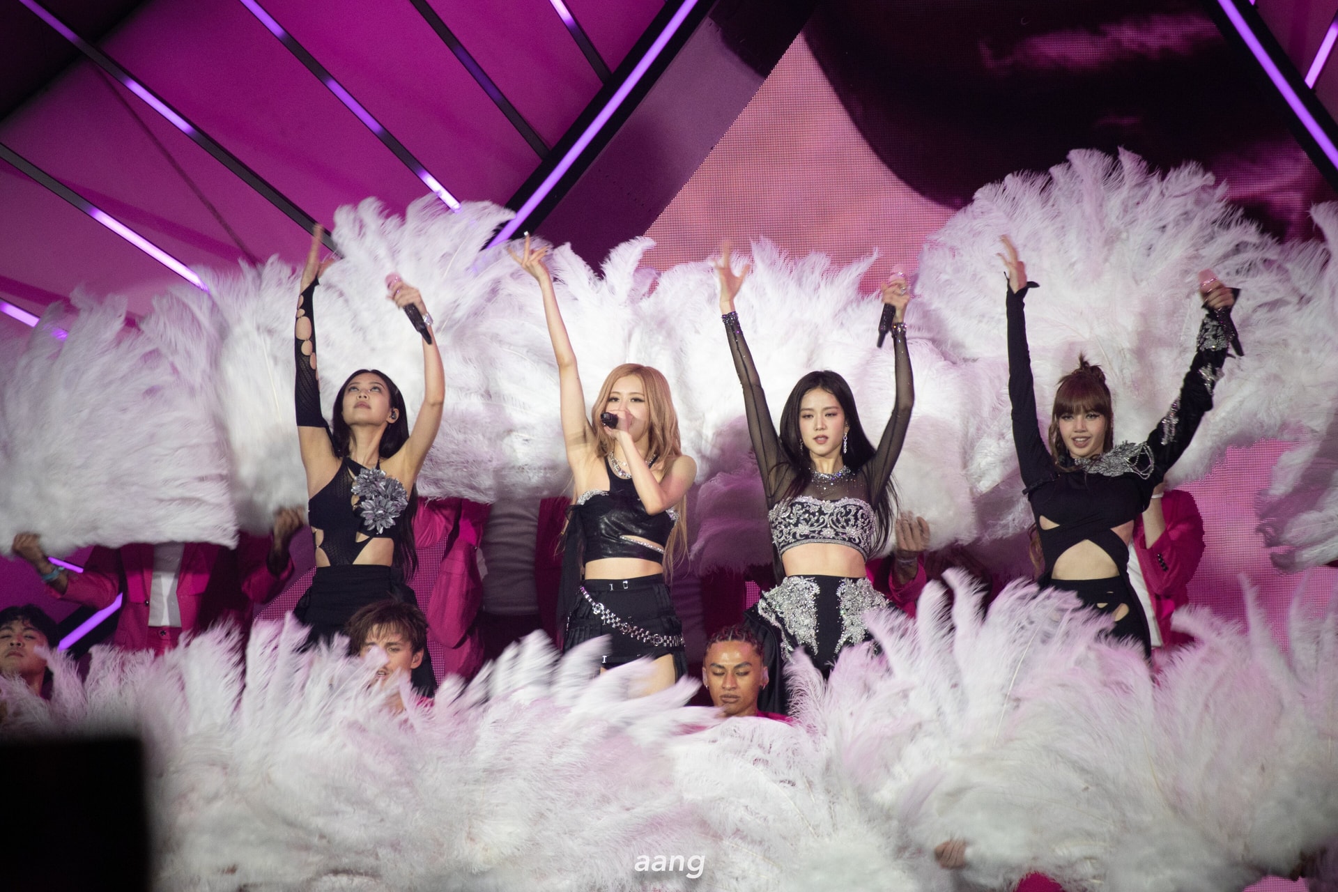 blackpink2.jpeg