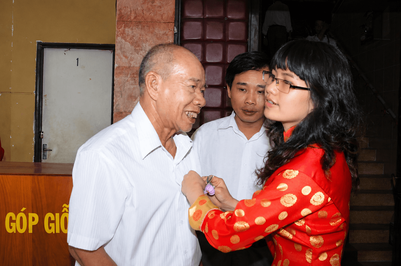 Nhà thơ Phạm Thiên Thư trong miền ký ức hoa vàng 