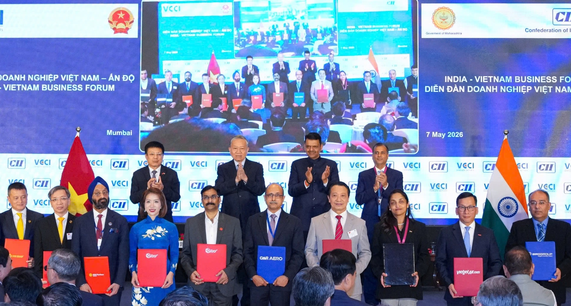 Vietjet ký kết các thỏa thuận hợp tác chiến lược với GMR Airports Limited và Bird Group trước sự chứng kiến của Tổng Bí thư, Chủ tịch nước Tô Lâm tại Diễn đàn Doanh nghiệp Việt Nam – Ấn Độ