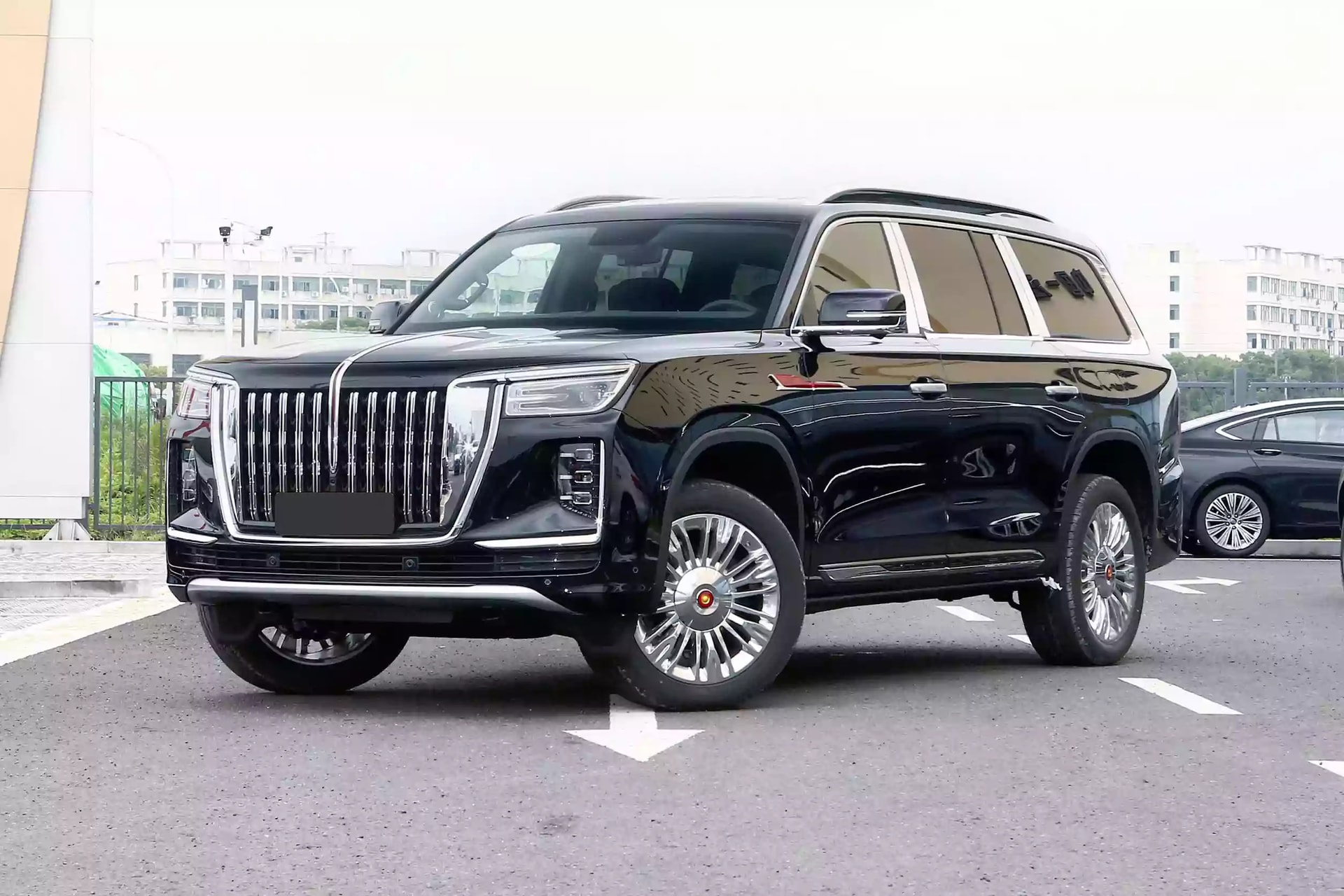 www.twz.com-wp-content-uploads-2026-05-_hongqi-ls7-suv-stock.jpg