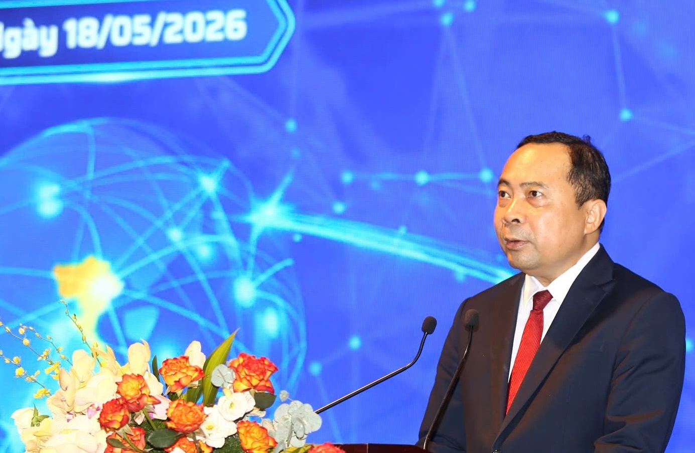 Bộ trưởng Vũ Hải Quân: Nếu nhà khoa học không được trao quyền và không có môi trường thuận lợi để sáng tạo sẽ khó đột phá công nghệ. Nếu các trường đại học và viện nghiên cứu không gắn với thực tiễn và nhu cầu thị trường, tri thức sẽ khó chuyển hóa thành năng lực cạnh tranh quốc gia.