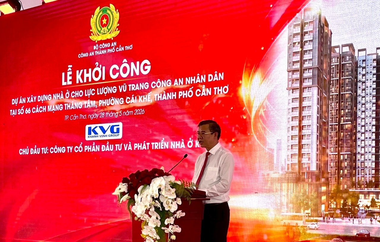 Chủ tịch UBND TP.Cần Thơ Trương Cảnh Tuyên phát biểu ý kiến. Ảnh: H.B