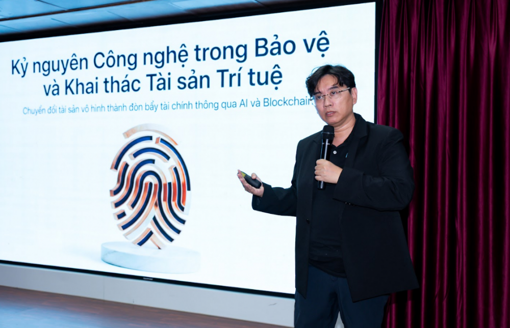Khởi tố chưa đủ để chặn nạn xâm phạm bản quyền 