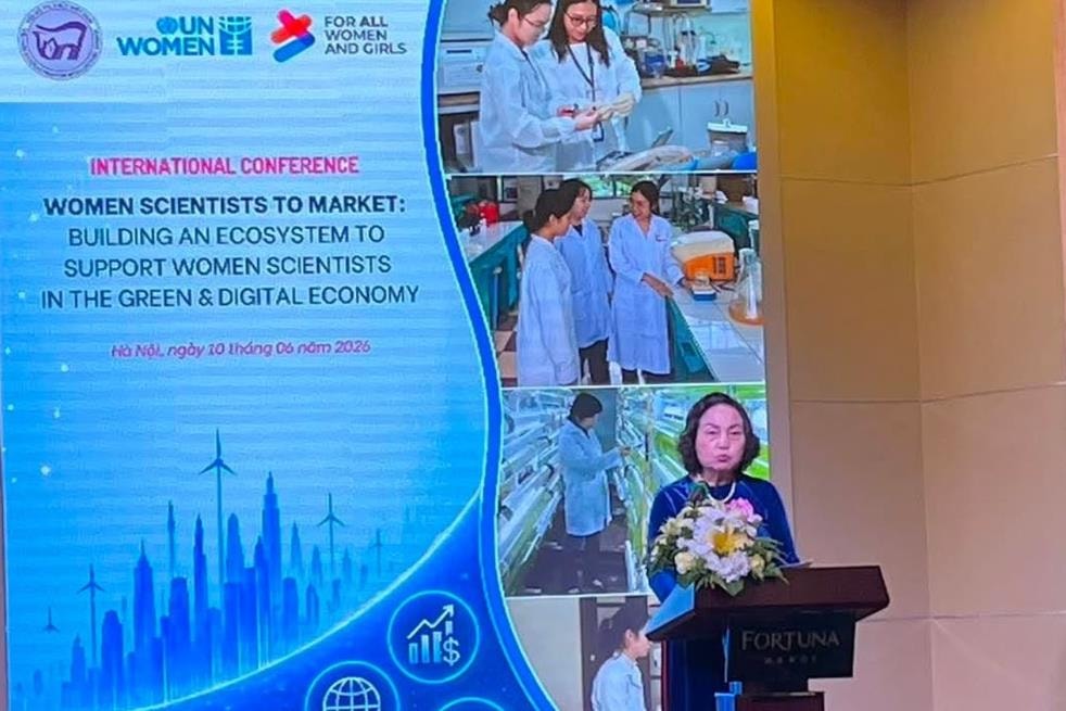 Khi 'chất xám' của nhà khoa học nữ mắc kẹt ở thung lũng chết 
