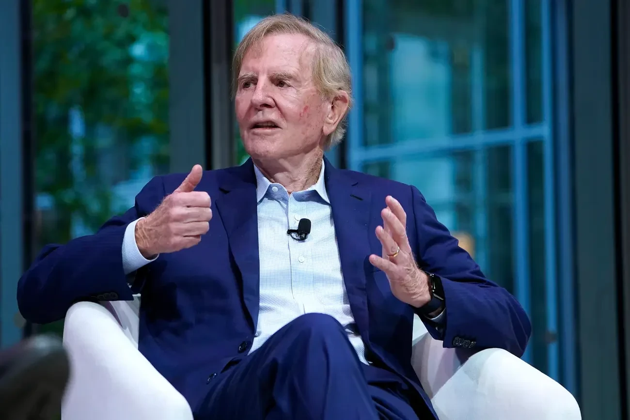 cuu-ceo-john-sculley-apple.webp