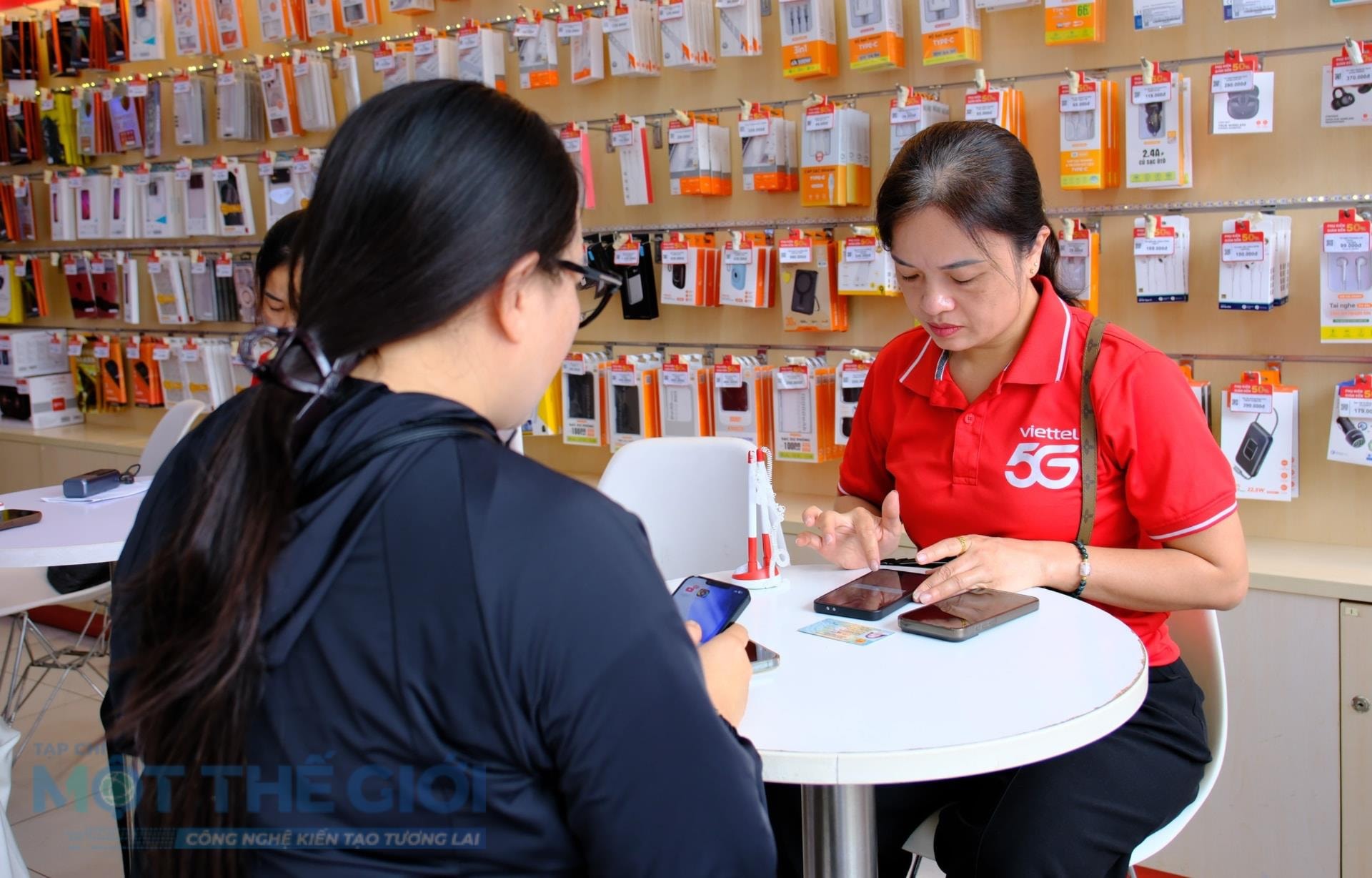khoá hơn 5 triệu thuê bao Viettel.jpg