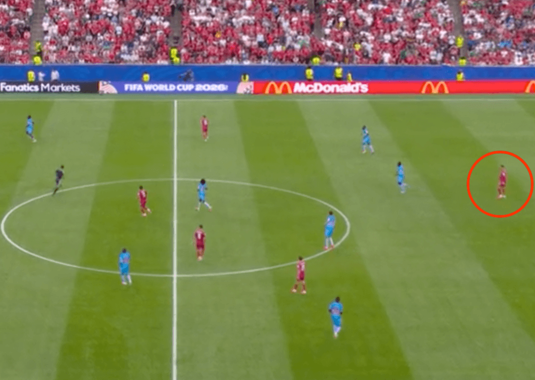 Ronaldo chỉ còn là cái bóng của chính mình, Martinez đang níu kéo quá khứ (2)
