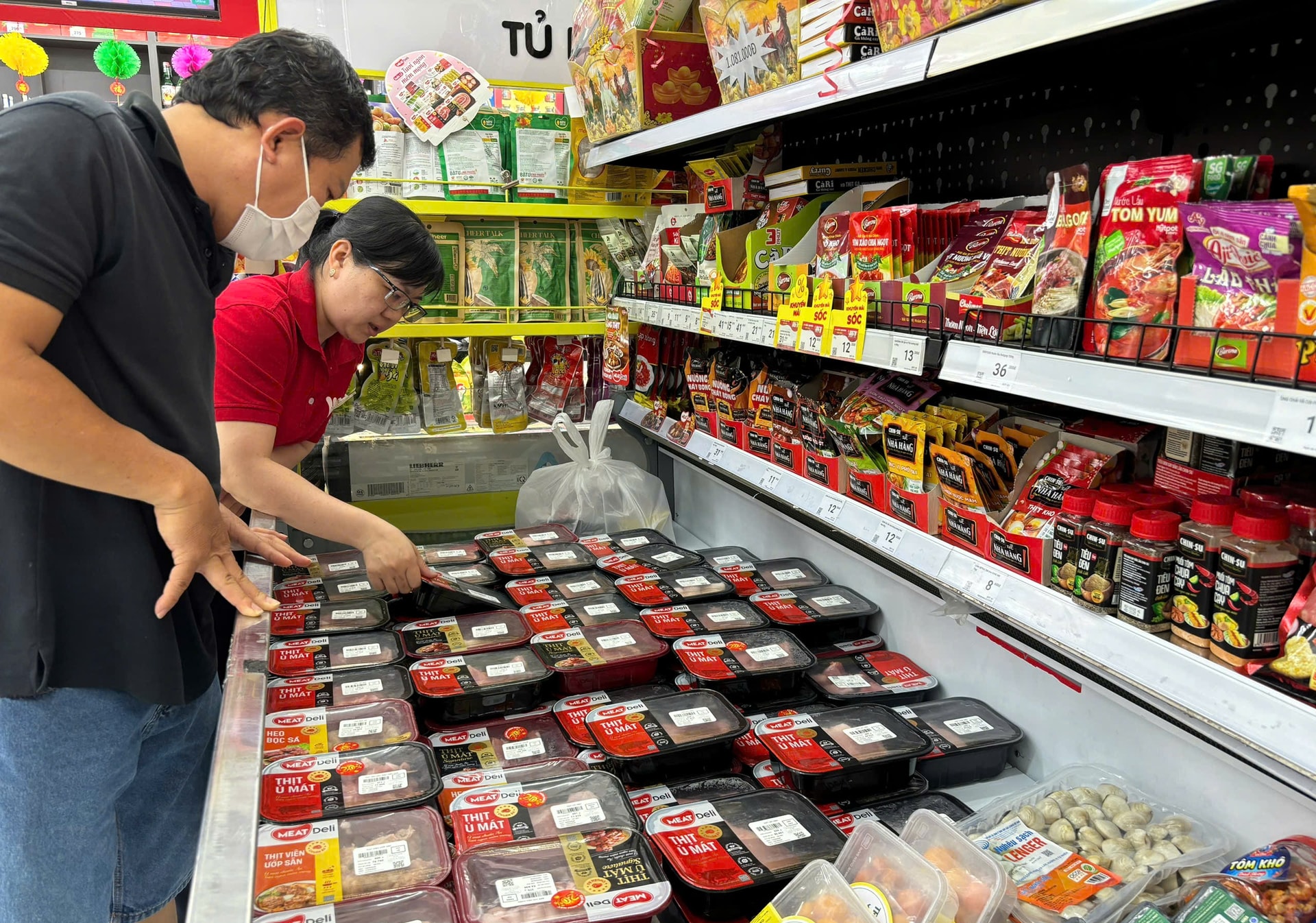 lợi nhuận và lãi sau thuế trước thuế ngành hàng bán lẻ-1