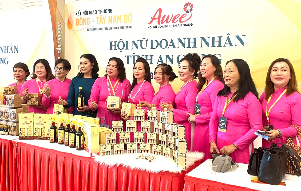 NỮ DN 8