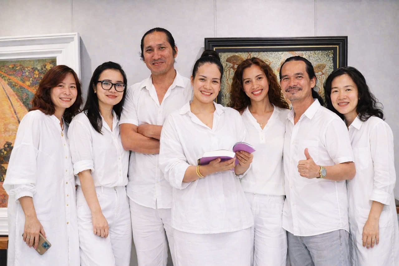 7 hoa si (2)