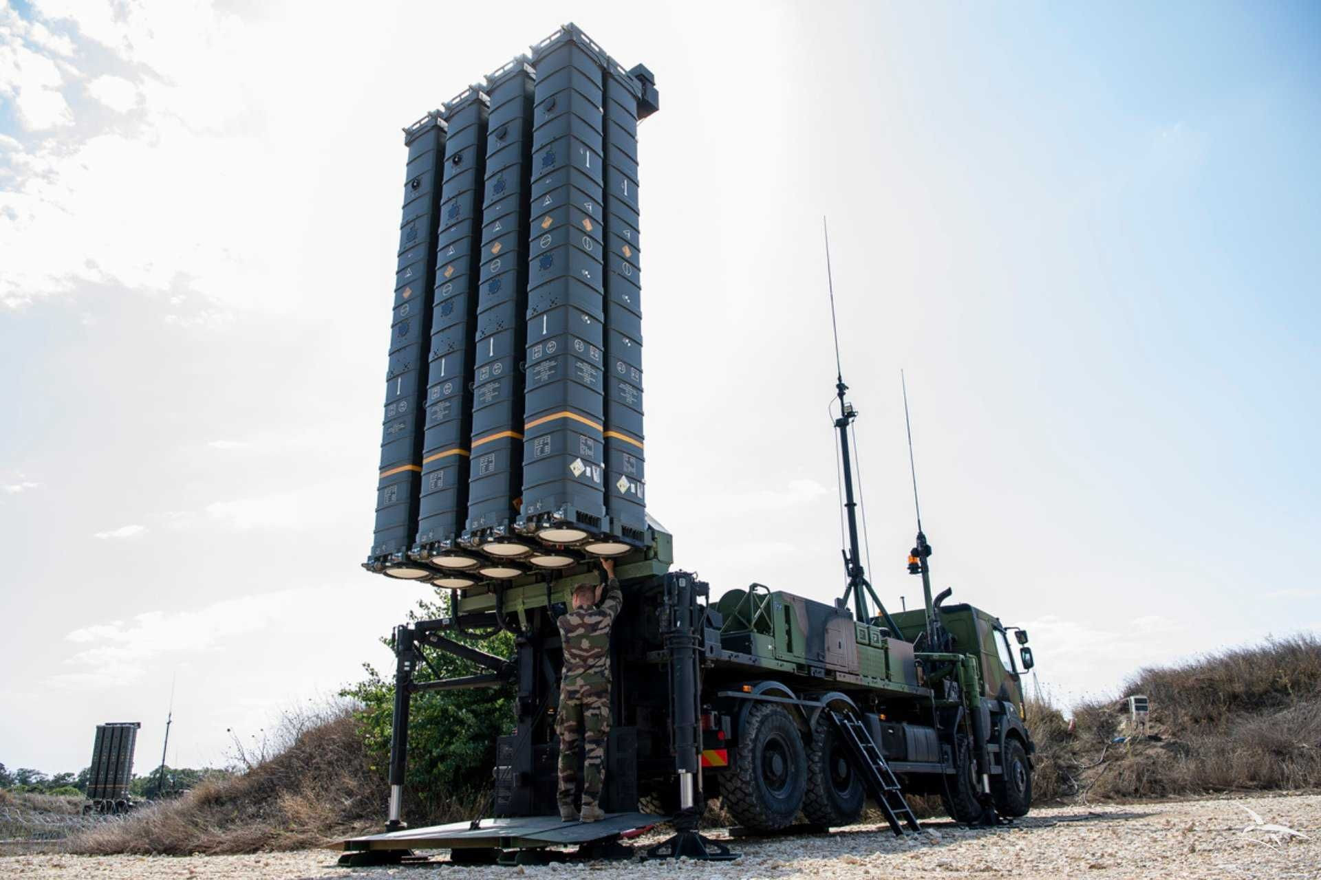 www.armyrecognition.com-media-yootheme-cache-0c-_turkiye_opens_talks_with_italy_for_sampt_air_defense_acquisition_to_accelerate_steel_dome_deployment_925_001-0c922f4e.jpg