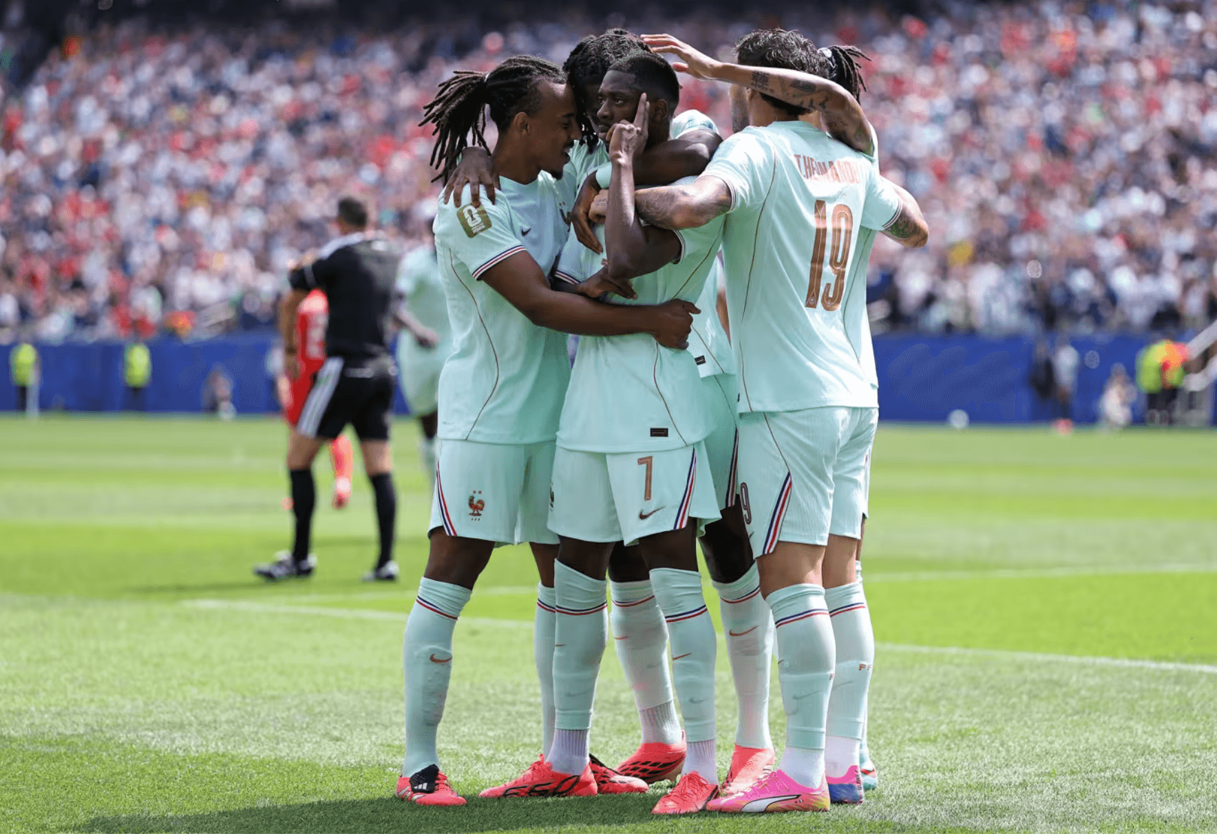 dembele-phap-1(1).png