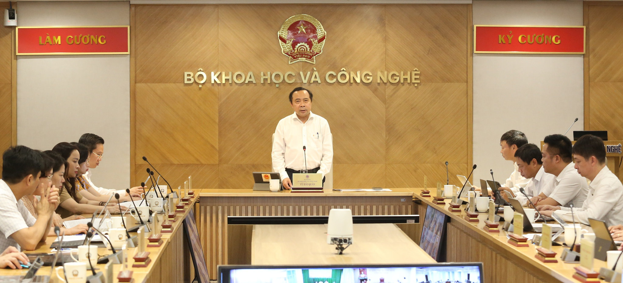 Nhanh chóng giải quyết 2 điểm nghẽn để khoa học và công nghệ bứt phá