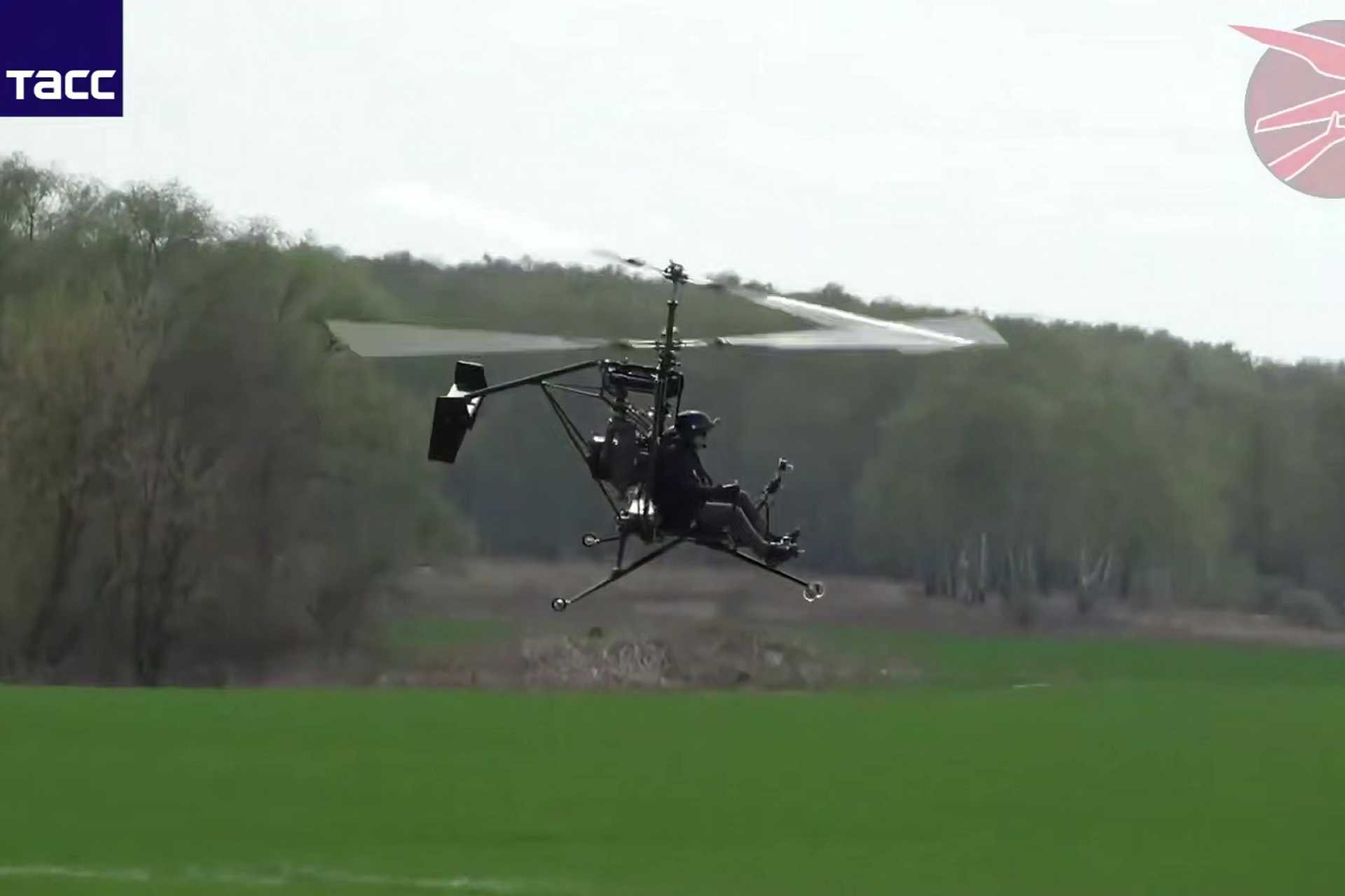 www.armyrecognition.com-images-stories-news-2026-june-_russia-wants-to-train-fpv-drone-operators-to-pilot-new-manned-micro-helicopter-over-ukrainian-minefields-925-001.jpg