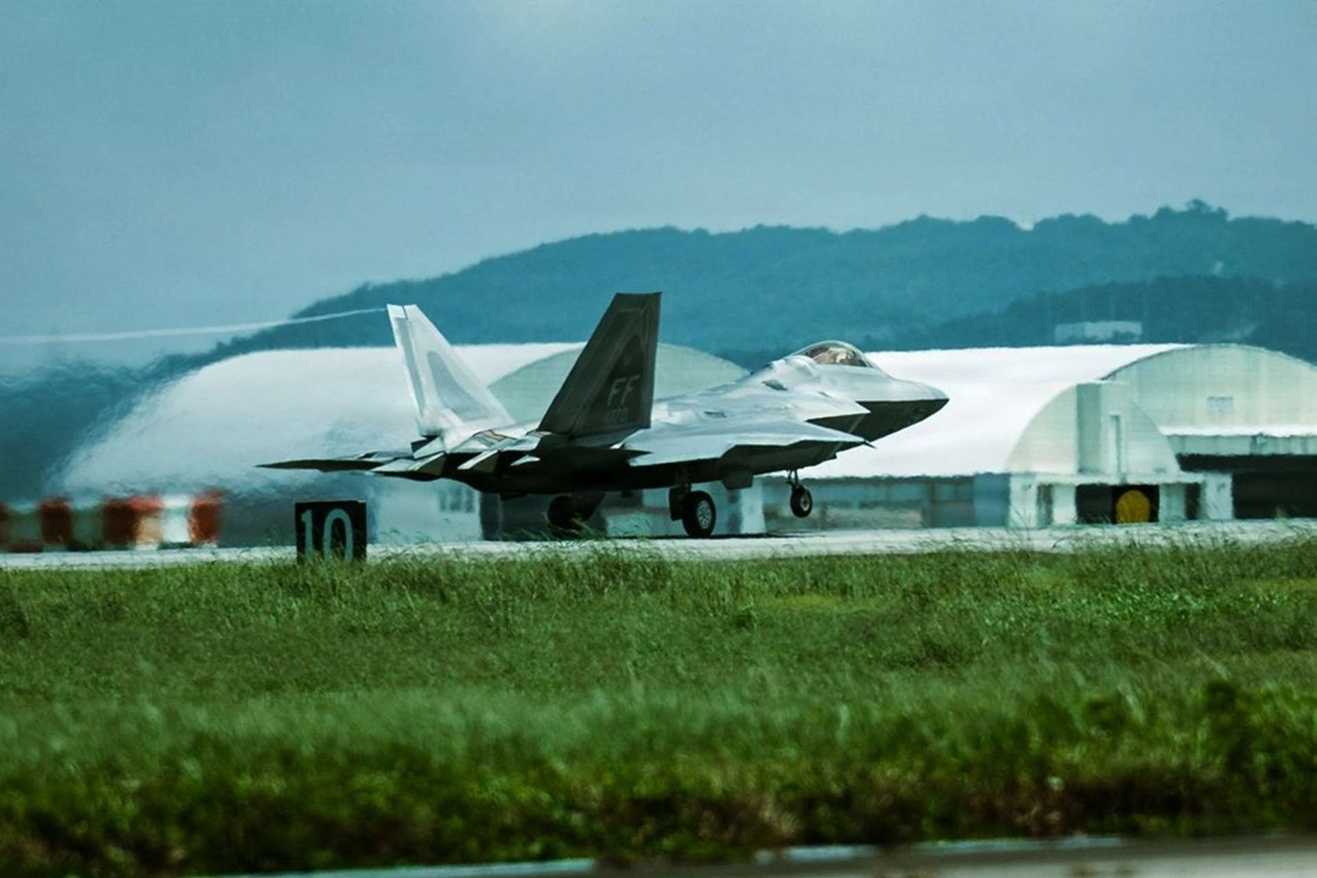 www.armyrecognition.com-images-stories-news-2026-july-_u.s.-f-22-operations-from-kadena-show-how-stealth-fighters-could-shape-air-dominance-near-taiwan-and-east-china-sea.jpeg