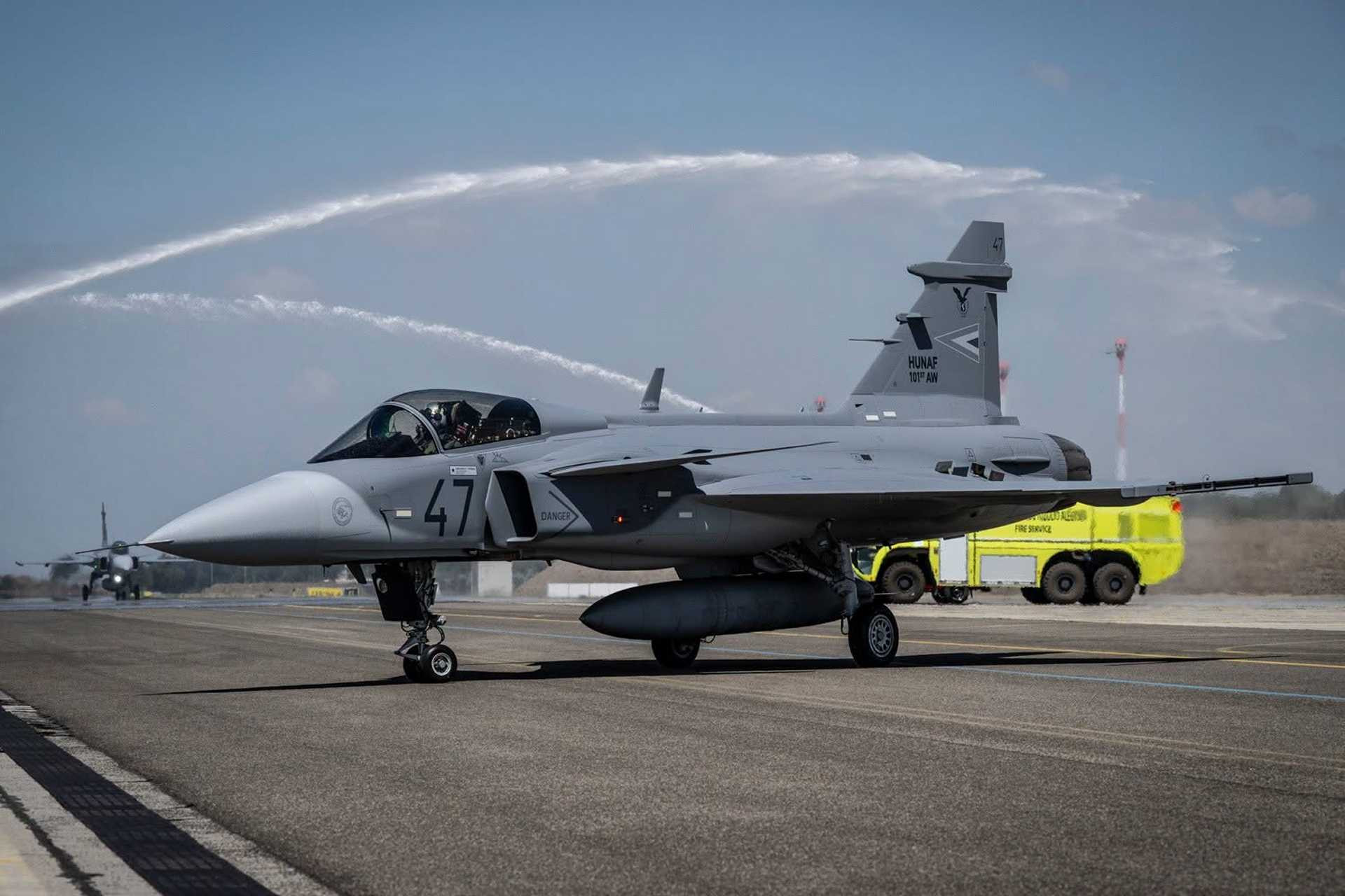 www.armyrecognition.com-images-stories-news-2026-july-_ukraine-to-receive-first-gripen-fighter-jets-from-sweden-in-early-2027-to-counter-russian-missiles-925-001.jpg
