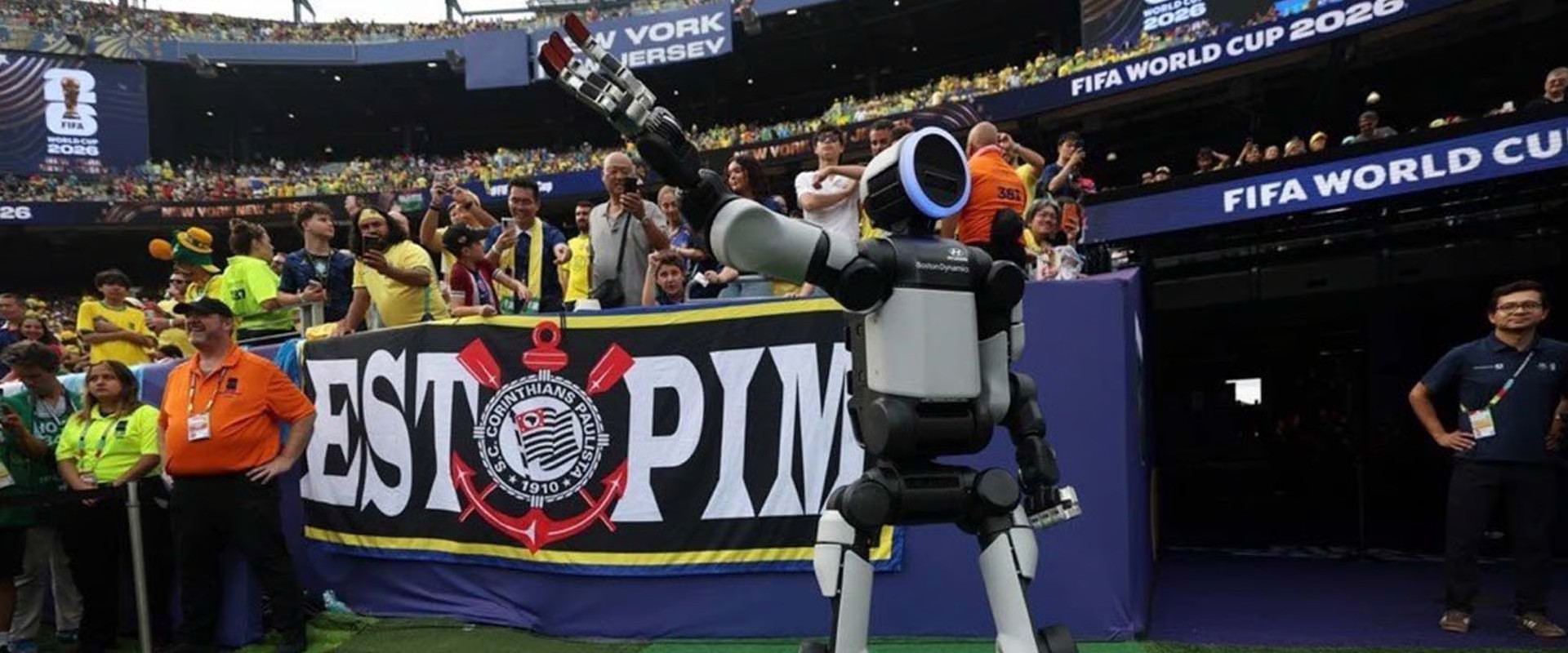 Tất tần tật về robot hình người Atlas lần đầu giao bóng tại World Cup 2026