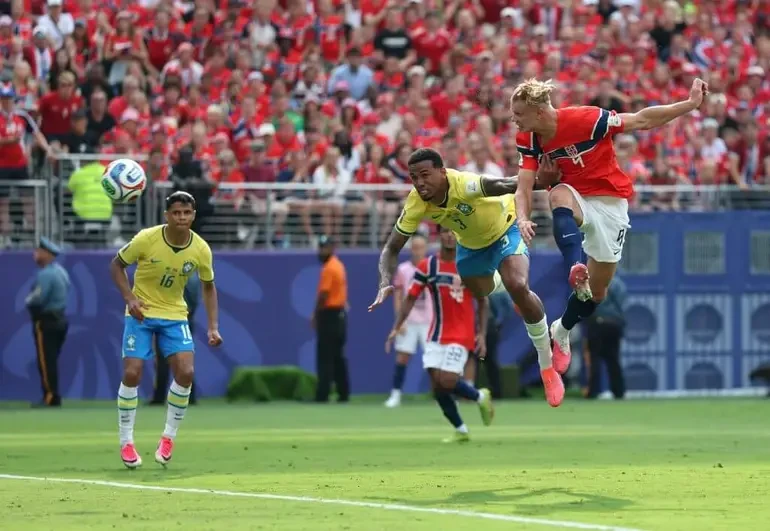 Haaland bắt kịp Mbappe và Messi, Brazil đã sai ở đâu